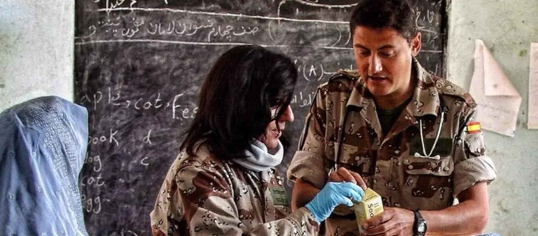 Eduardo Insignares, M&eacute;dico Militar, en Afganist&aacute;n. Foto_cedida Eduardo Insignares