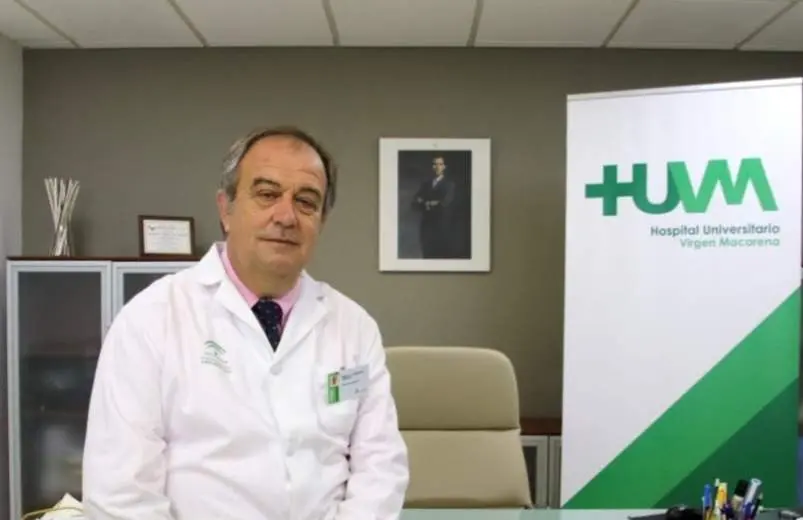 El doctor Miguel &Aacute;ngel Colmenero, gerente del HUVM