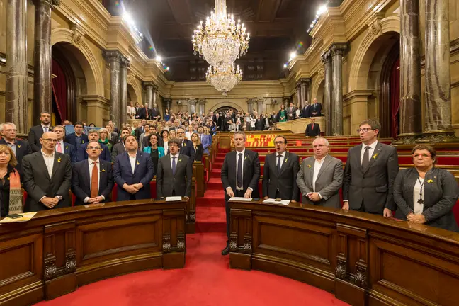 Imagen del Parlament de Catalunya tras la proclamaci&oacute;n de la independencia.