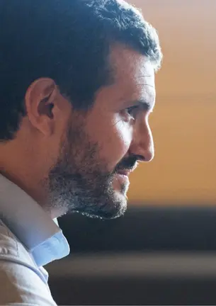Imagen de Pablo Casado en el programa electoral del PP