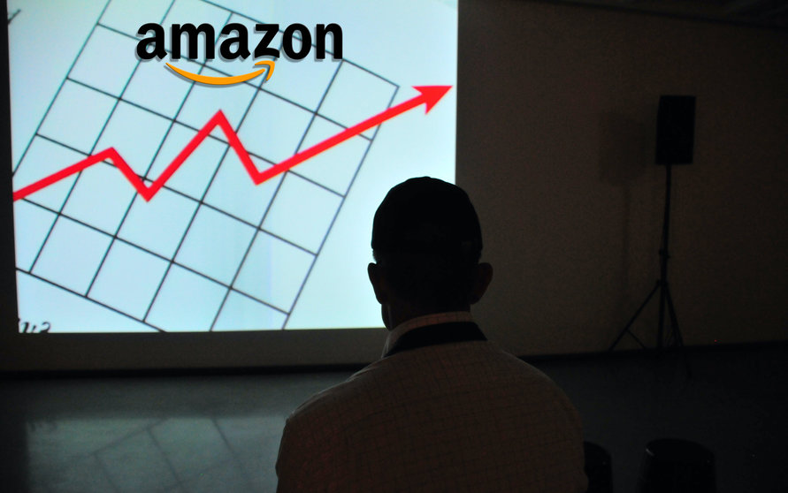 Los anuncios sobre invertir en acciones de Amazon se pueden ver en diversas webs.