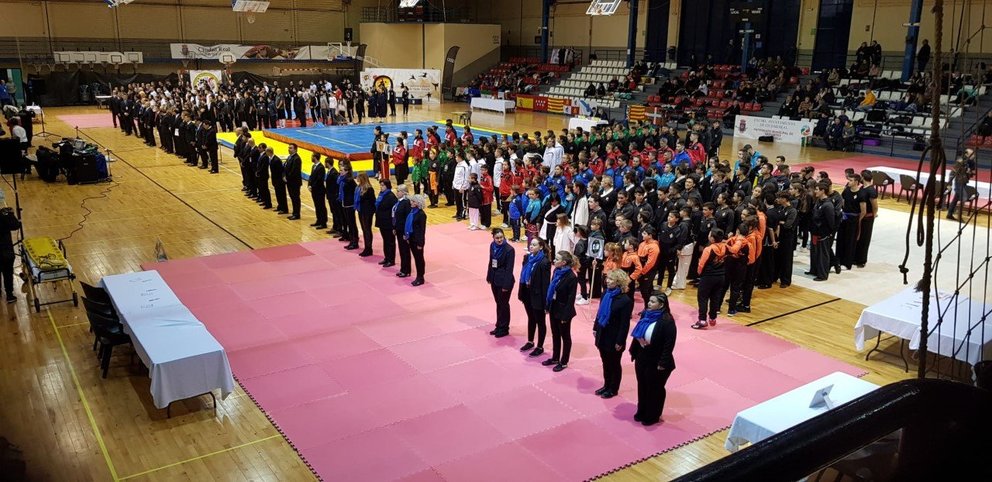 Competidores y árbitros del I Campeonato Nacional de Wushu-Kung Fu