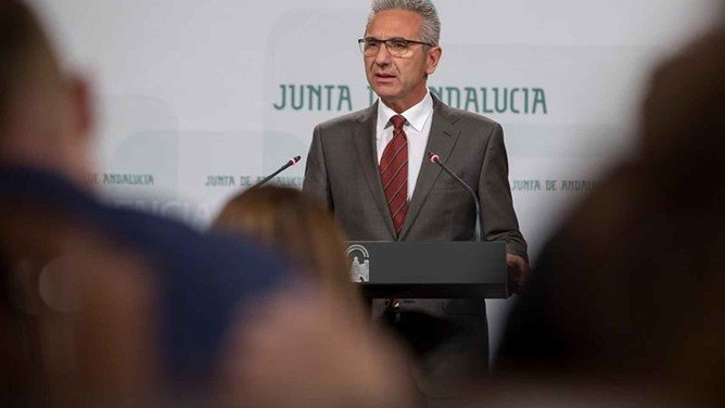 Miguel Ángel Vázquez como portavoz del Gobierno andaluz (Julio Muñoz, EFE)