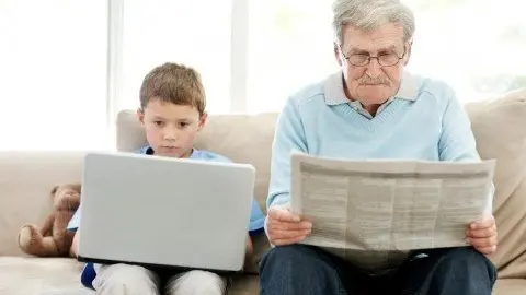 J&oacute;ven y anciano