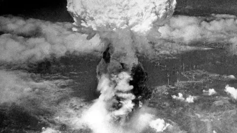bomba atomica--644x550