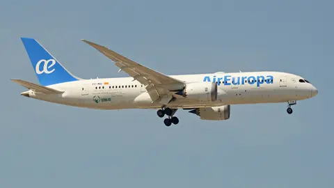 Boeing_787-8_&lsquo;EC-MIG&rsquo;_Air_Europa_(27188864746)
