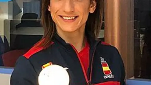 Sandra S&aacute;nchez con el t&iacute;tulo de Campeona del Mundo