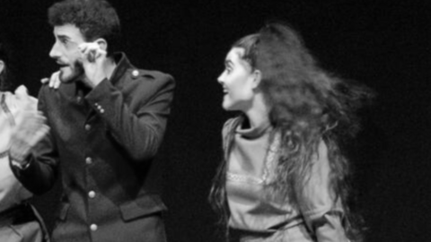 La actriz y cantante Mar Ruiz en una escena del musical Emily, la eterna prometida
