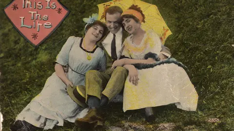 By None credited. - Postcard in my own collection, scanned by me. No listing of publisher nor any other credits on the card., Public Domain, https://commons.wikimedia.org/w/index.php?curid=3109597