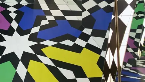 espejos geom&eacute;tricos