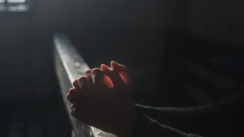 prayer-2544994_1920