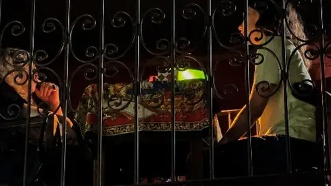 Tirándole las cartas al tarot