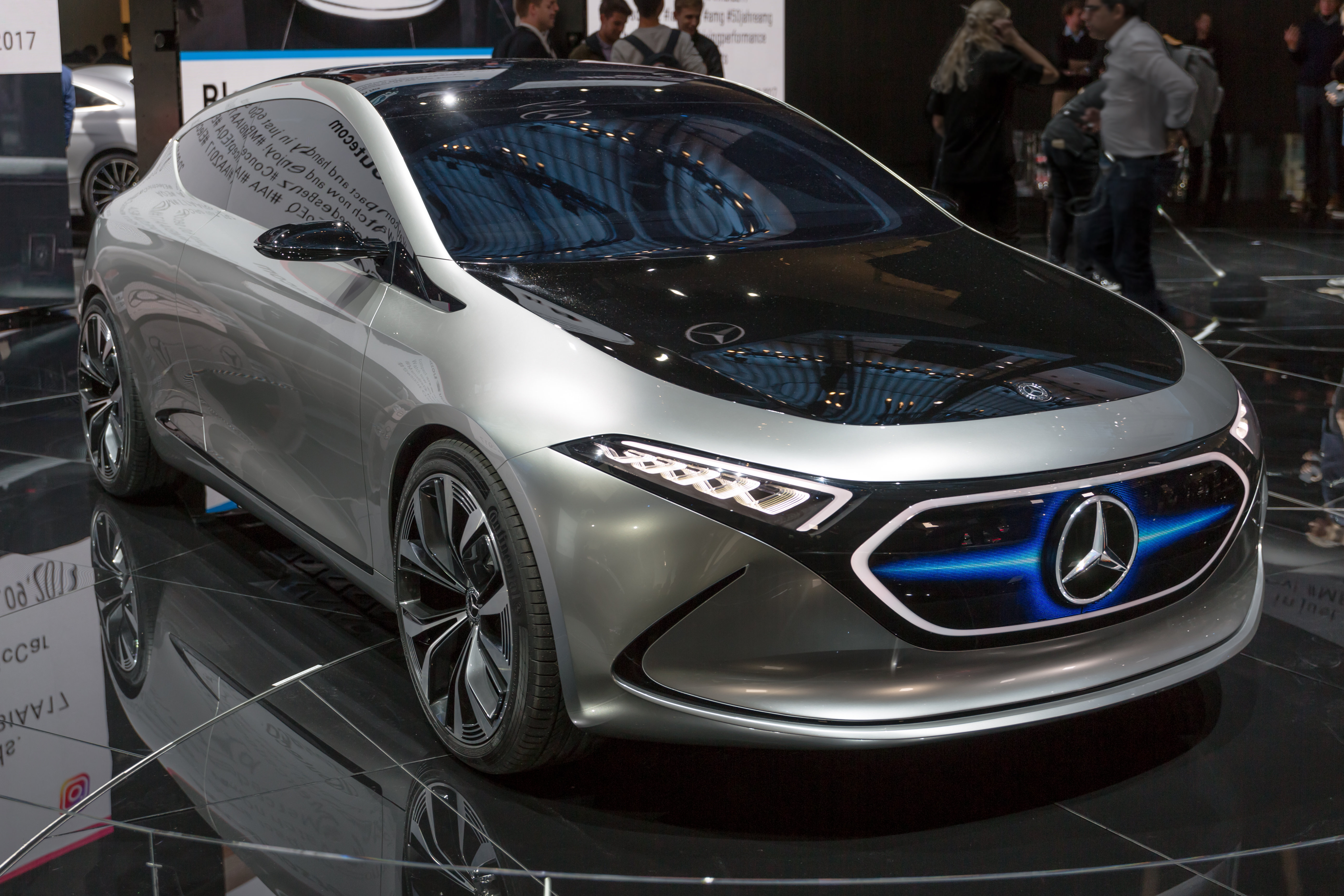 El Mercedes EQ A destaca por su frontal futurista.