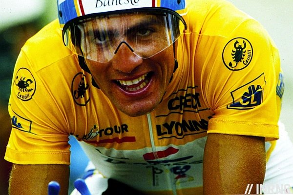 Miguel Indurain durante una contrarreloj