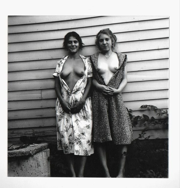 Francesca Woodman. ‘Me and my roommate’ (Yo y mi compañera de habitación), Boulder, Colorado. 1976.