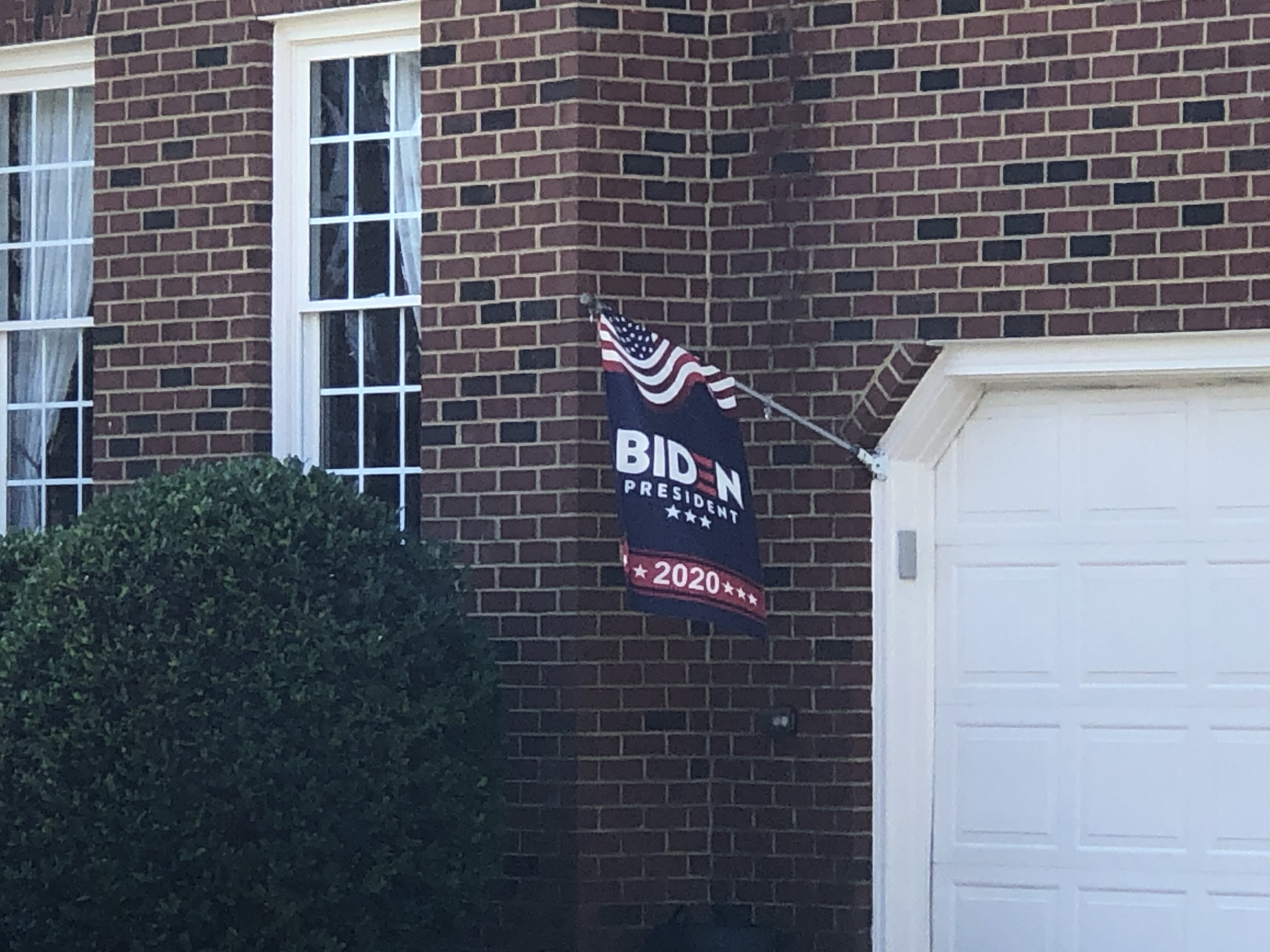 cartel de apoyo a Biden en Chesapeake (Virginia)