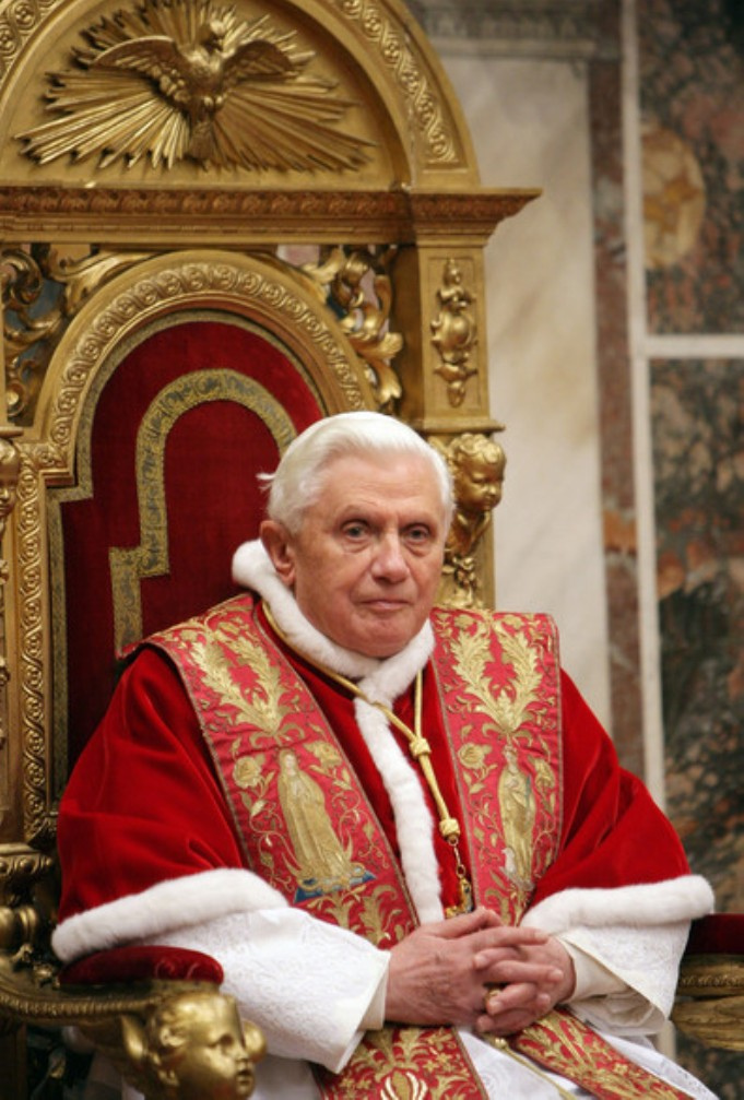 Pope_Benedict_XVI_2