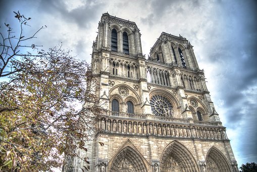 notre-dame-2789907__340-2