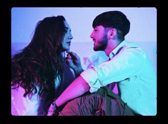 Escena videoclip Llegué al espacio de Kroster