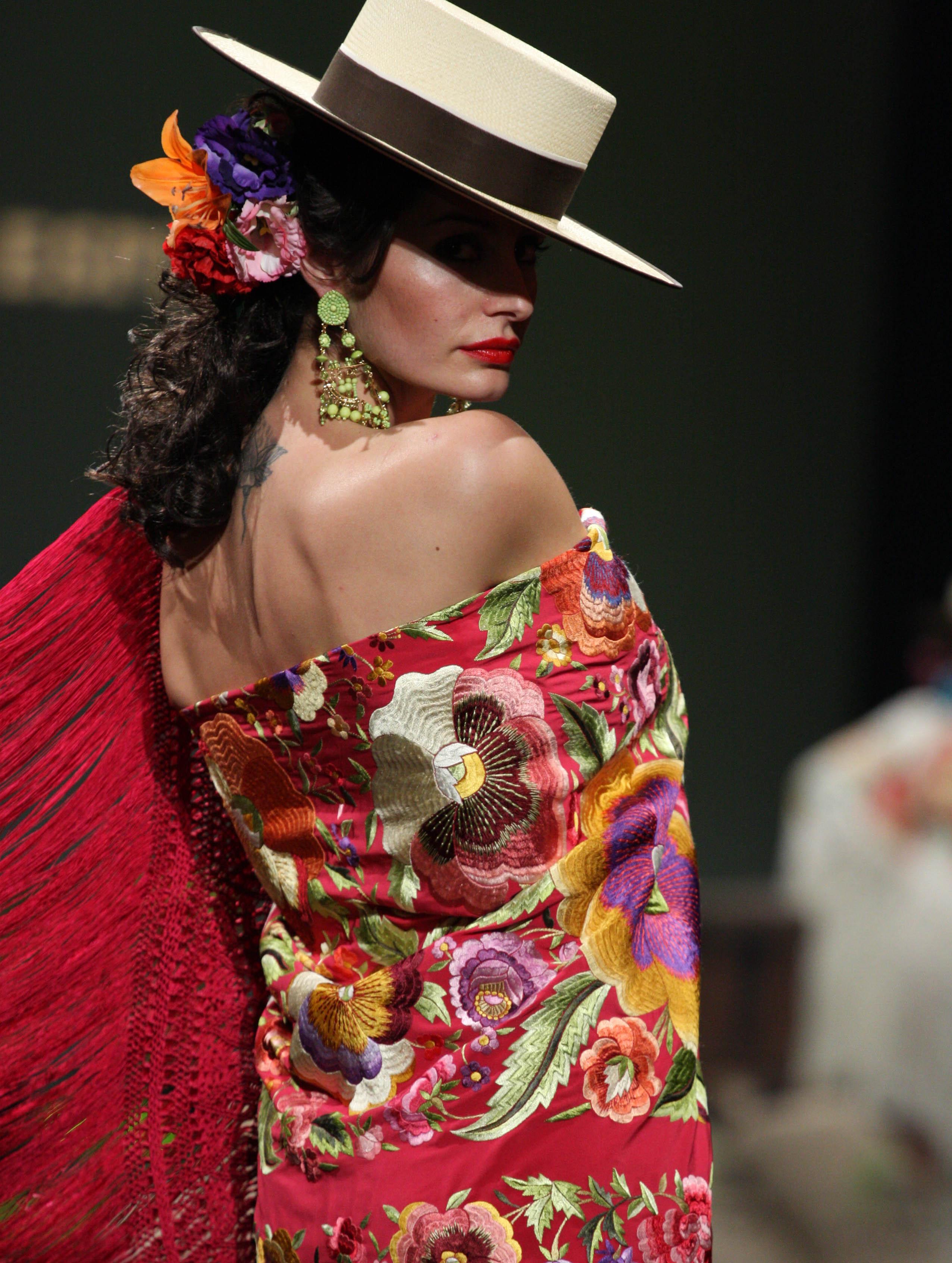 Imagen Twitter @telademoda. 8 de abril de 2015.