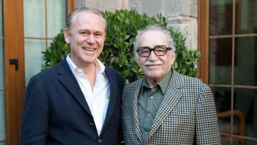 Cristóbal Pera junta a Gabriel García Márquez, después de uno de sus muchos encuentros.