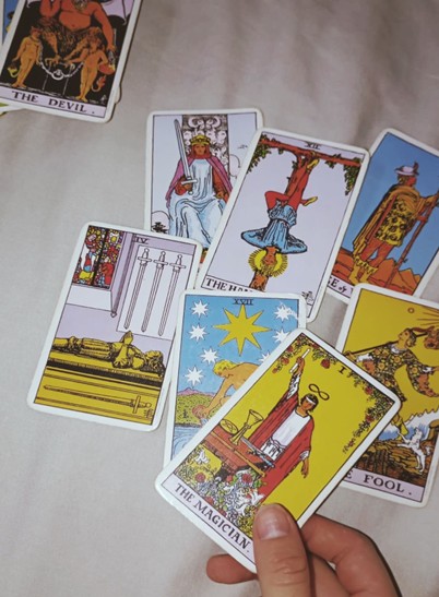 Baraja de cartas Ryder con la que se realizan las lecturas en el tarot. MARTA GUTIÉRREZ-RAVÉ