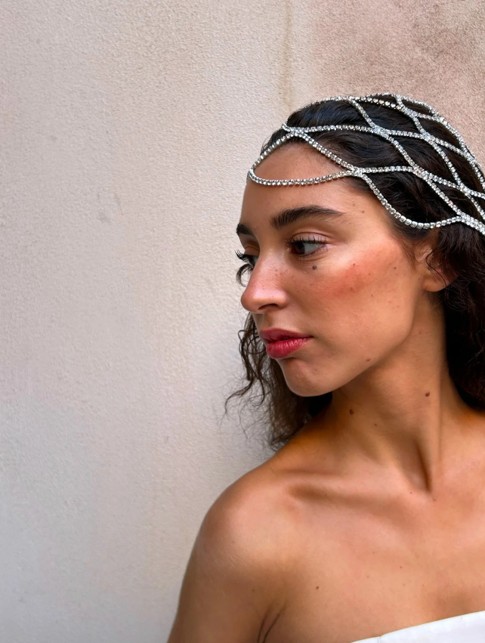 Modelo usando accesorios de Galü Atelier. Imagen cedida por la diseñadora